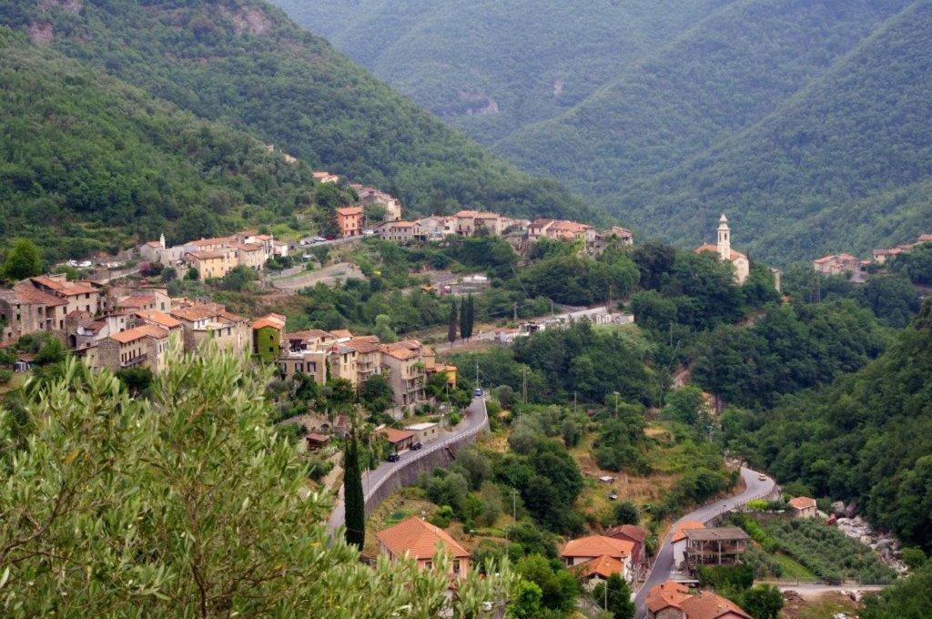 Agriturismo Nonnamelia Nasino Εξωτερικό φωτογραφία
