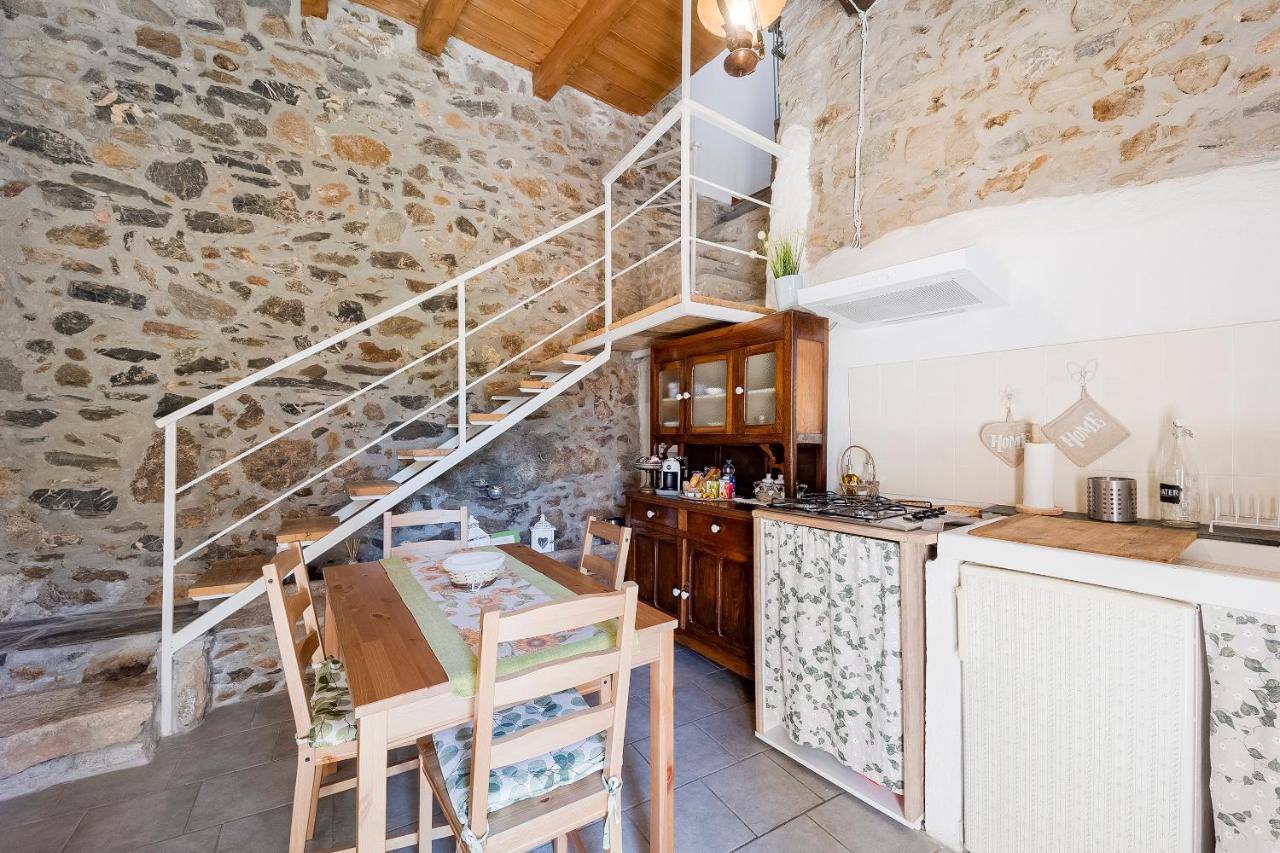 Agriturismo Nonnamelia Nasino Εξωτερικό φωτογραφία